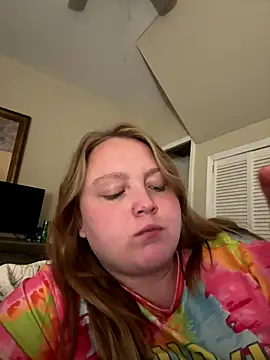 Snapshot of PhatAssBlond chatting on 09/18/25, 08:11 PhatAssBlond online show from 09/18/25, 08:11
