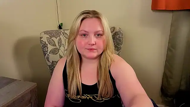 Snapshot of PhatAssBlond chatting on 06/24/26, 09:36 PhatAssBlond online show from 06/24/26, 09:36