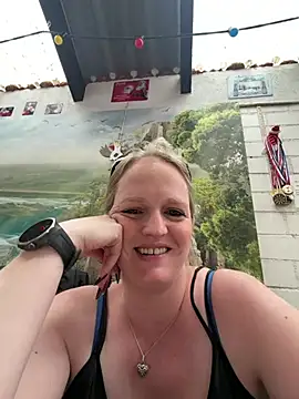 Snapshot of caro_kitten chatting on 07/23/26, 01:09 caro kitten online show from 07/23/26, 01:09