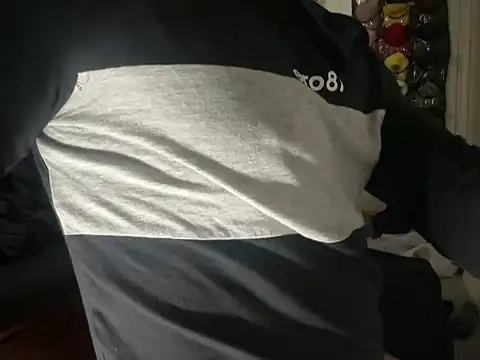 Snapshot of Amarok39 chatting on 12/09/24, 03:54 Amarok39 online show from 12/09/24, 03:54