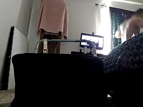 Snapshot of Amarok39 chatting on 03/22/25, 07:53 Amarok39 online show from 03/22/25, 07:53