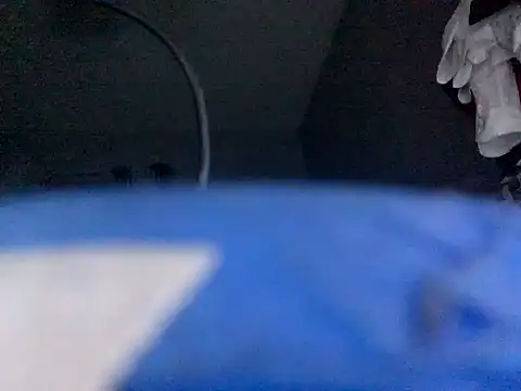 Snapshot of Amarok39 chatting on 10/05/25, 08:45 Amarok39 online show from 10/05/25, 08:45