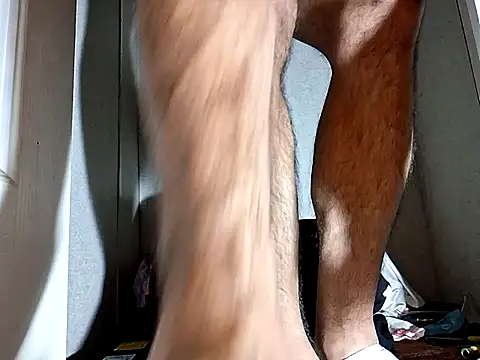 Snapshot of Amarok39 chatting on 10/31/25, 06:58 Amarok39 online show from 10/31/25, 06:58