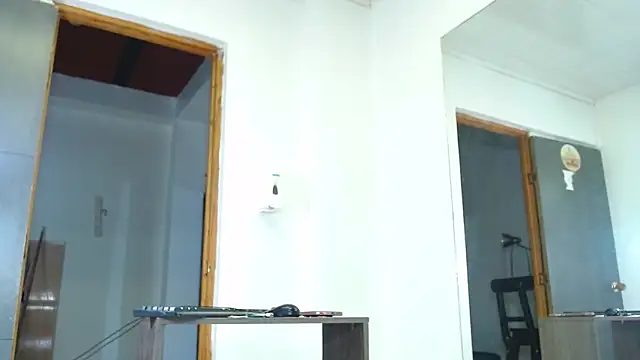 Snapshot of SWEETKAREN chatting on 02/10/26, 01:53 SWEETKAREN online show from 02/10/26, 01:53