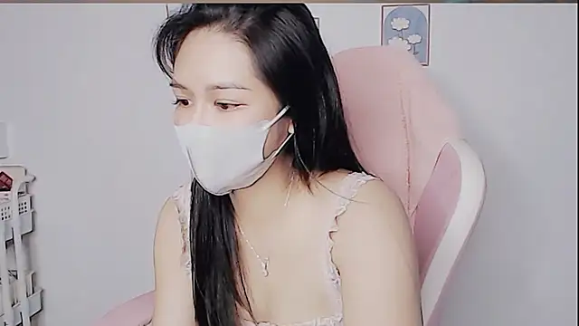 Snapshot of phuong-anh1709 chatting on 05/14/26, 05:25 phuong-anh1709 online show from 05/14/26, 05:25