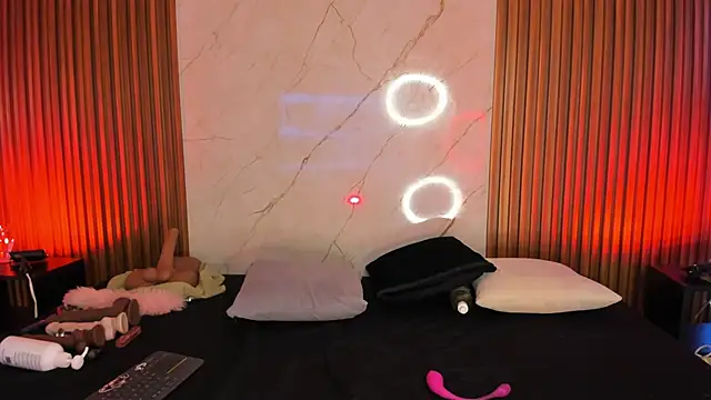 Emiilycollins online show from 12/20/24, 12:19