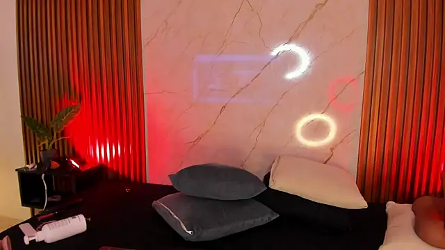 Emiilycollins online show from 01/26/25, 10:57