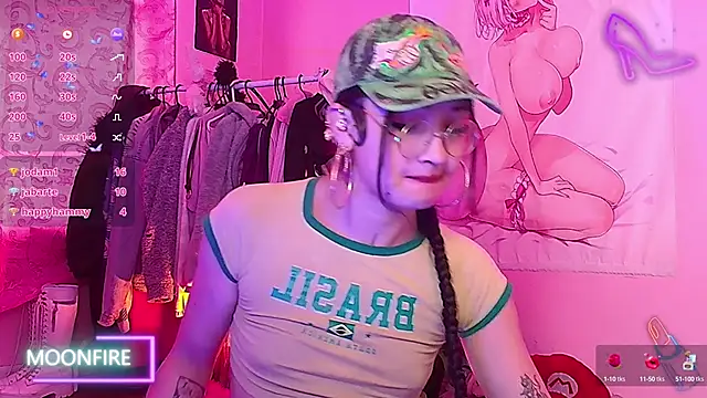 Snapshot of moonfiredancer chatting on 09/18/25, 11:23 moonfiredancer online show from 09/18/25, 11:23