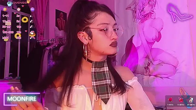 Snapshot of moonfiredancer chatting on 10/11/25, 04:55 moonfiredancer online show from 10/11/25, 04:55