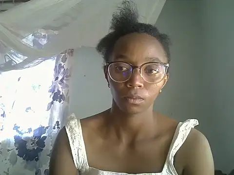 ElianeHot online show from 04/08/26, 11:21