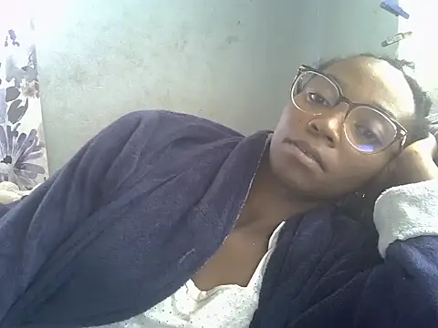 ElianeHot online show from 04/09/26, 08:42