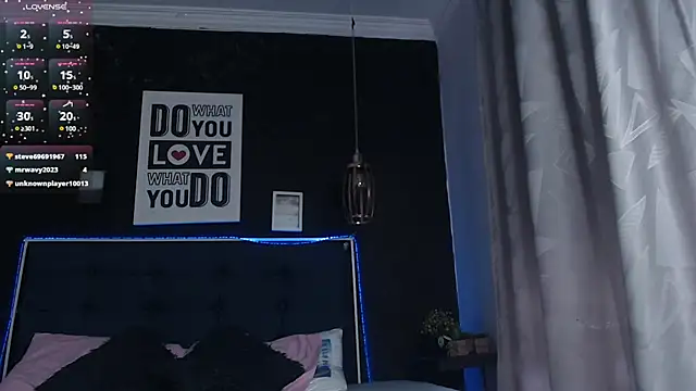 Alisteresa  online show from 12/17/24, 06:20