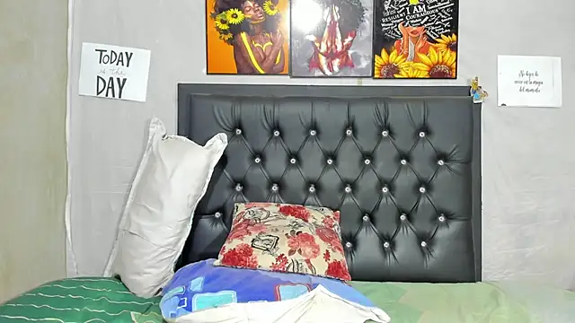 Snapshot of Darlyquenn11 chatting on 02/11/25, 09:31 Darlyquenn11 online show from 02/11/25, 09:31