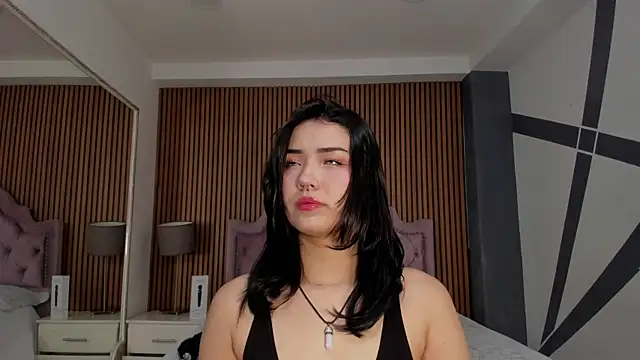 Snapshot of Rubi_Sky chatting on 09/18/25, 04:14 Rubi Sky online show from 09/18/25, 04:14