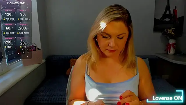 Snapshot of sweet___margaret chatting on 05/16/26, 01:43 sweet margaret online show from 05/16/26, 01:43