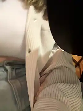 PumaShyXD online show from 12/22/24, 01:33