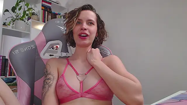 Snapshot of milly_ross chatting on 02/08/25, 09:46 milly ross online show from 02/08/25, 09:46