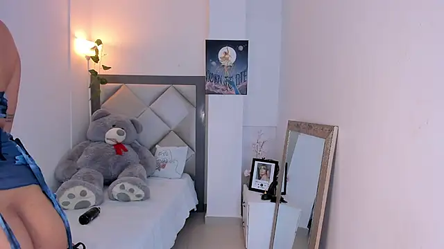 Adria ross online show from 02/12/25, 05:05