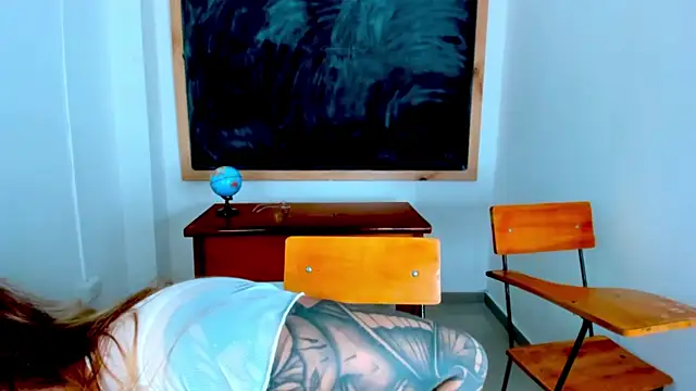 Adria ross online show from 01/18/26, 01:04