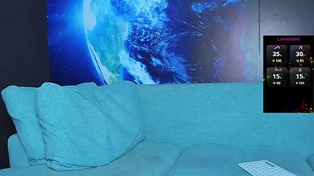 Snapshot of delessandro_world chatting on 09/15/25, 12:10 delessandro world online show from 09/15/25, 12:10