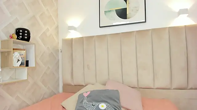 Anniie Queen online show from 04/07/26, 03:07