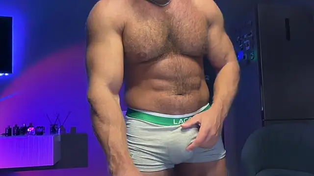 KarlosRichi online show from 11/26/25, 04:19