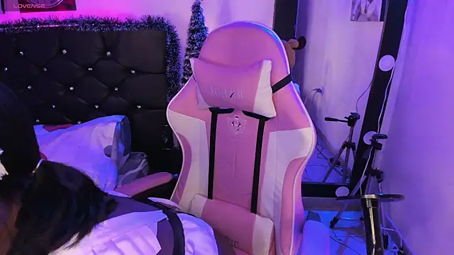 kary bunny3 online show from 01/10/25, 06:09