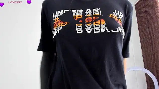 VeronicaTonu online show from 10/17/25, 03:14