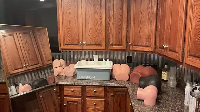 AlphaZack 14 online show from 02/13/25, 01:15