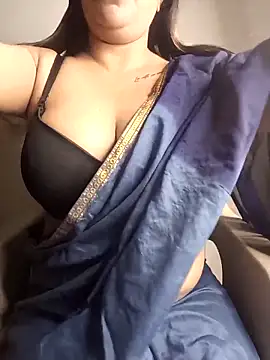 Snapshot of Jessicca_Cum chatting on 11/11/25, 06:52 Jessicca Cum online show from 11/11/25, 06:52