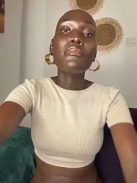 Snapshot of Foxxxyfemale chatting on 10/06/25, 06:33 Foxxxyfemale online show from 10/06/25, 06:33