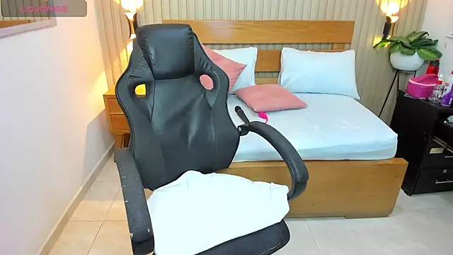 luciana ballesteros  online show from 03/14/26, 12:21