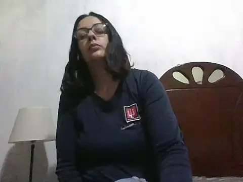 Samanthat33 online show from 12/12/24, 05:10