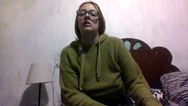 Samanthat33 online show from 10/11/25, 02:59