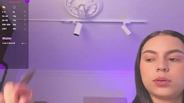 Aleejaa   online show from 12/05/25, 11:41