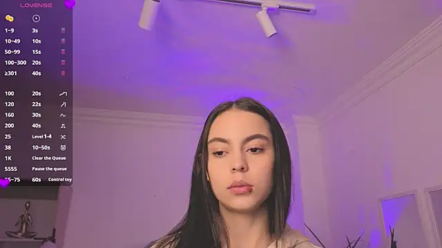 Snapshot of Aleejaa__ chatting on 04/28/26, 11:26 Aleejaa online show from 04/28/26, 11:26