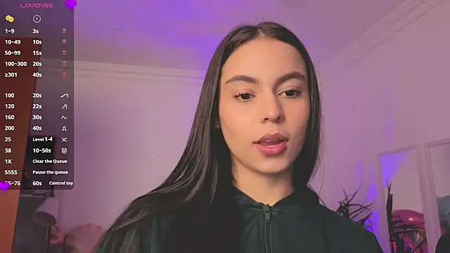 Snapshot of Aleejaa__ chatting on 04/29/26, 11:36 Aleejaa online show from 04/29/26, 11:36