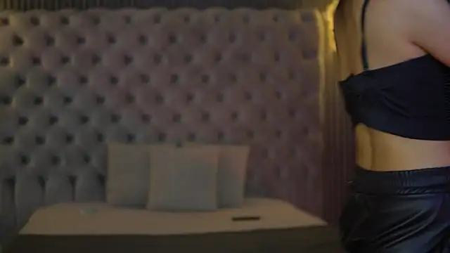 AmelyNoir online show from 12/16/25, 05:07