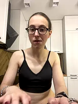 MartiniiSelenna online show from 10/18/25, 05:54