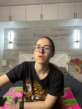 MartiniiSelenna online show from 05/20/26, 05:57