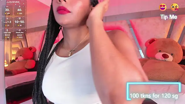 Snapshot of AngelineHeet chatting on 05/13/26, 03:37 AngelineHeet online show from 05/13/26, 03:37