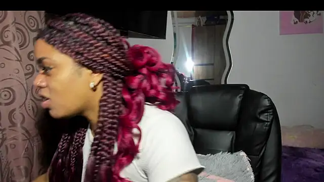 ladyrd1 online show from 12/03/25, 04:31