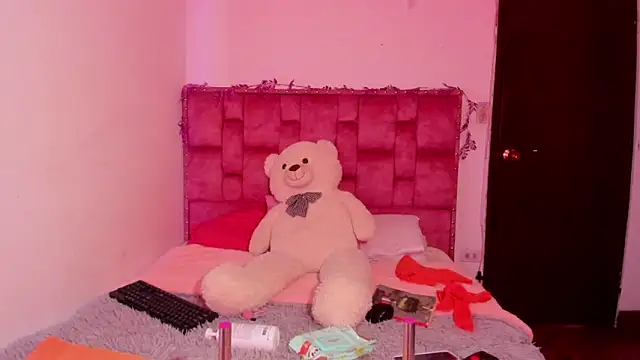 ladyrd1 online show from 03/29/26, 06:41