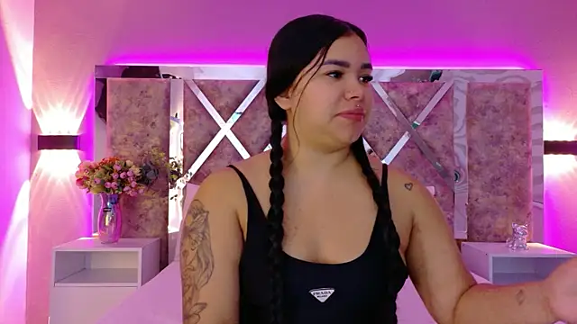 MarianaGarciaa   online show from 09/20/25, 11:33