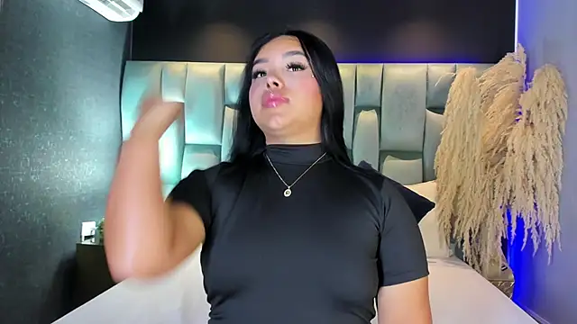 MarianaGarciaa   online show from 04/16/26, 07:25