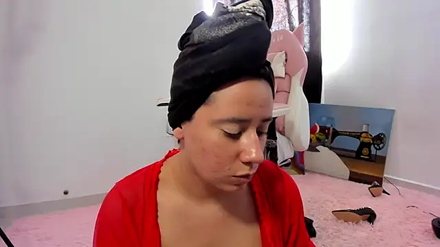 Snapshot of lovely_kitt chatting on 02/04/25, 09:31 lovely kitt online show from 02/04/25, 09:31