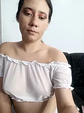 Snapshot of lovely_kitt chatting on 02/06/25, 10:00 lovely kitt online show from 02/06/25, 10:00