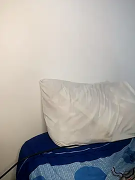 Snapshot of lovely_kitt chatting on 03/05/25, 06:01 lovely kitt online show from 03/05/25, 06:01