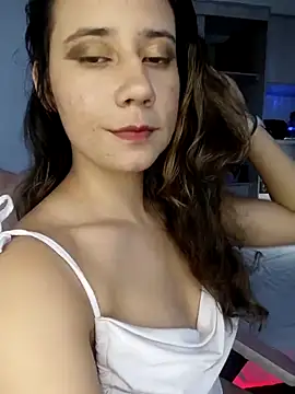 Snapshot of lovely_kitt chatting on 03/14/25, 10:49 lovely kitt online show from 03/14/25, 10:49