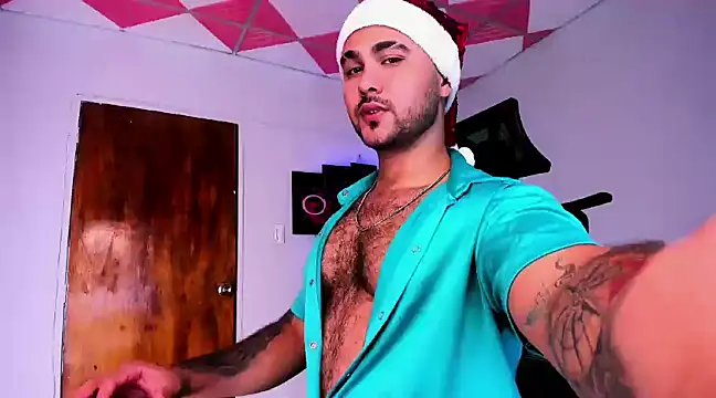 Sebas-hott online show from 12/30/24, 02:20